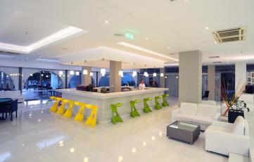 lobby_bar.jpg