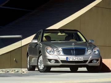 mercedes-benz-e-class-w211-16406.jpg